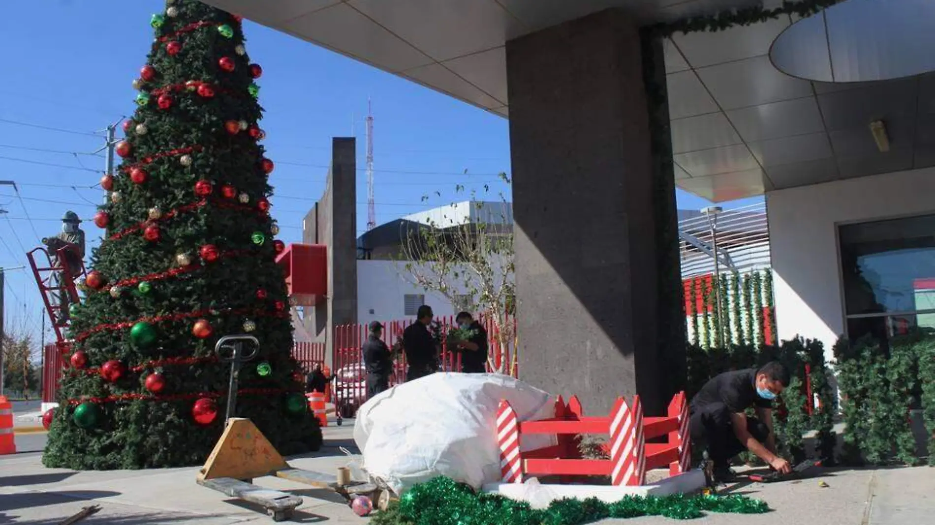 decoran de navidad bomberos. olga casas (1)